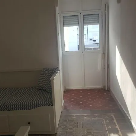 بيت ضيافة Oyo Ruzafa فالنسيا